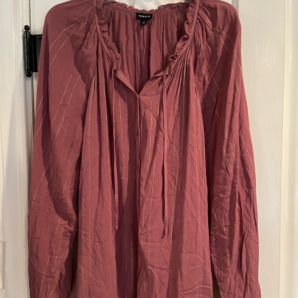 Torrid, Size 3X, Mauve pink with thin gold stripes, 3/4 sleeve top